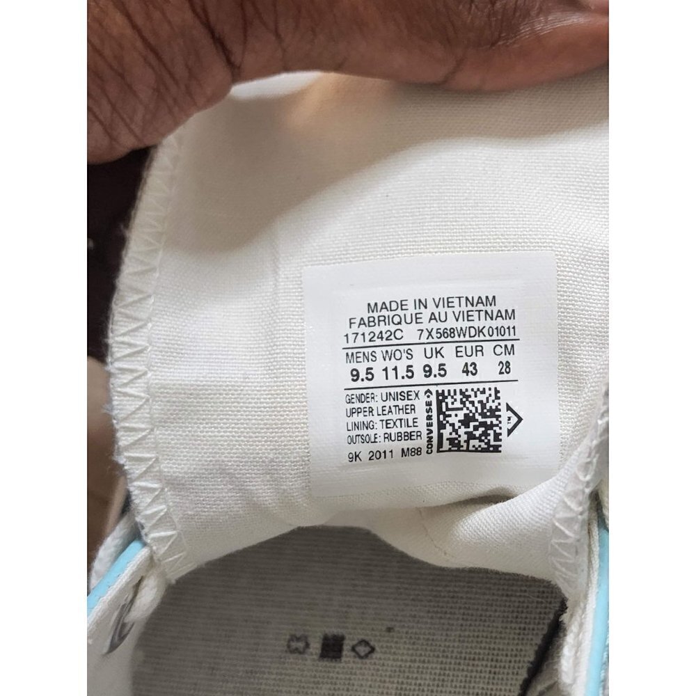 New in Box Converse X Chinatown Market Lakers Championship  Mens 9.5 Womens 11.5 - Picture 8 of 8